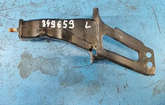 Volvo XC70 Front bumper cross member 31201950