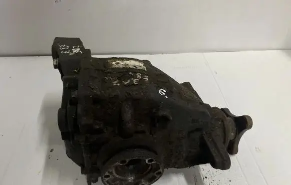 BMW 1 E81 E87 Rear differential 7566170