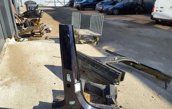 Mercedes-Benz GLS X167 Pillar (middle) A1676304403