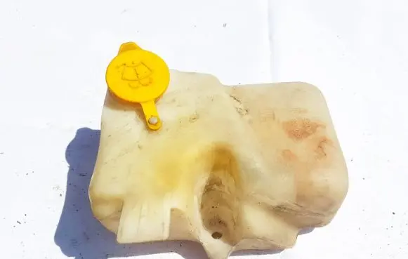 Opel Combo B Windshield washer fluid reservoir/tank 90386397 0023935
