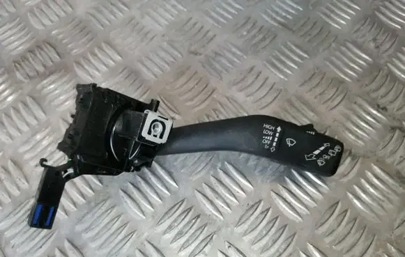 Volkswagen Golf VI Wiper control stalk 1K0953519H