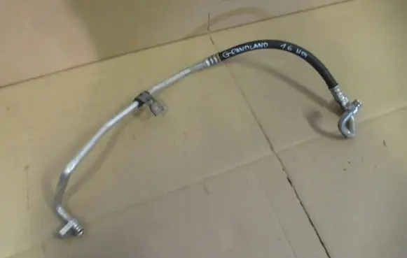 Opel Grandland X Air conditioning (A/C) pipe/hose 9675635380