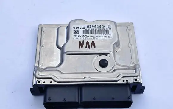 Skoda Karoq Engine control unit/module 05E907309BN 0261S1061K 05F907309BN