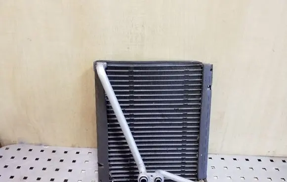 Mitsubishi Outlander Air conditioning (A/C) radiator (interior) 