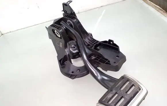 Audi Q2 - Brake pedal 5Q2723058AS