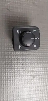 Skoda Octavia Mk4 Wing mirror switch 565959565A