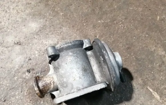 BMW 5 E60 E61 EGR valve 7804380