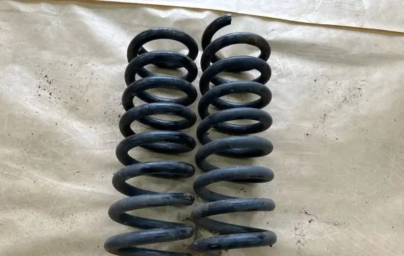 Mercedes-Benz C W203 Rear coil spring