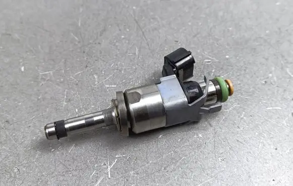 Mazda CX-70/90 Fuel injector H30113250