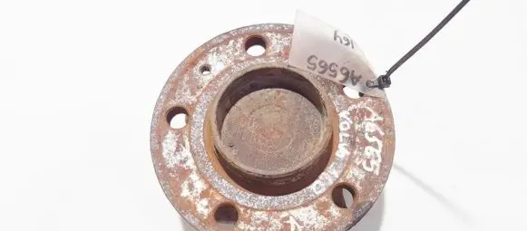 Volvo S60 Rear wheel hub