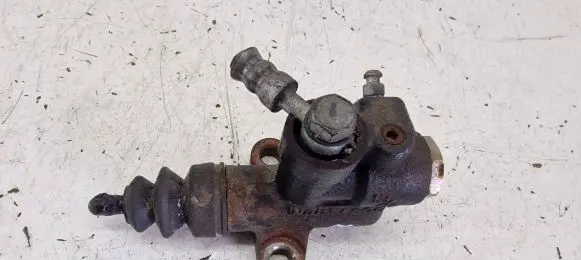 Subaru Forester SH Clutch slave cylinder 