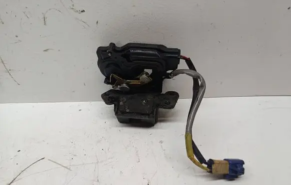 Toyota Corolla Verso AR10 Loading door lock 