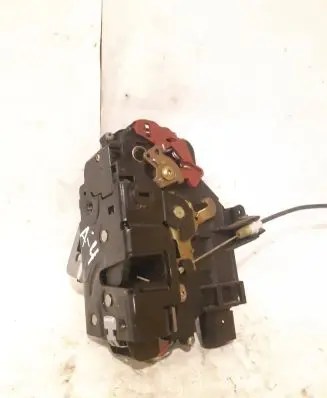 Audi A4 S4 B6 8E 8H Rear door lock 8E0839015C
