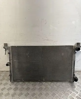 Volkswagen Sharan Coolant radiator 7M3121253B