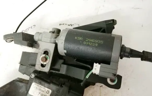 Accelerator throttle pedal