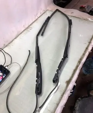 Volvo XC60 Windshield/front glass wiper blade W000082546