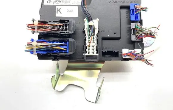 Mazda 2 Central body control module DL40-67560-B