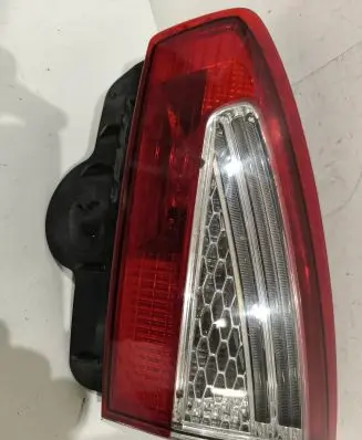 Ford Mondeo MK IV Tailgate rear/tail lights BS7113A602B
