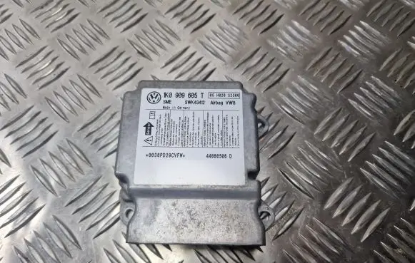 Skoda Octavia Mk2 (1Z) Airbag control unit/module 1K0909605T