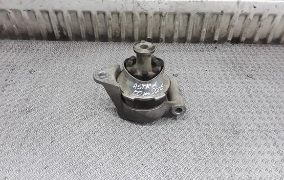 Opel Astra G Engine mount bracket 