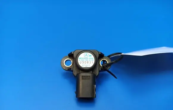 Mercedes-Benz C W203 Air pressure sensor A0041533328