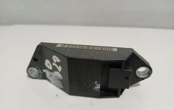 Mercedes-Benz E W211 Airbag deployment crash/impact sensor A0018209326