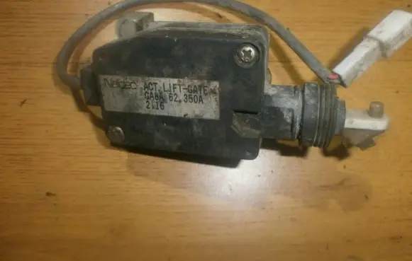 Mazda 626 Central locking motor ga8a62350a
