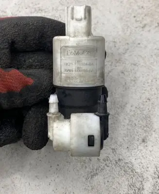 Ford C-MAX II Windscreen/windshield washer pump AV6117K624AA BK2117K624BA