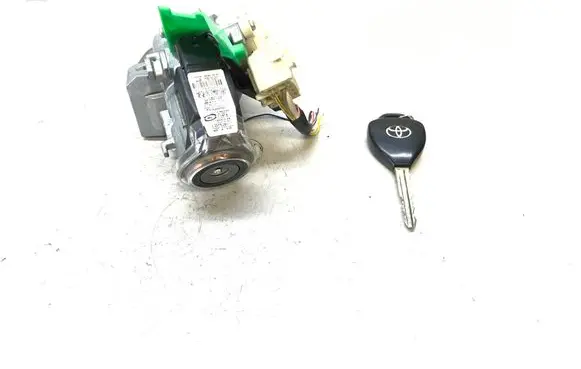 Toyota Auris 150 Ignition lock 45020426