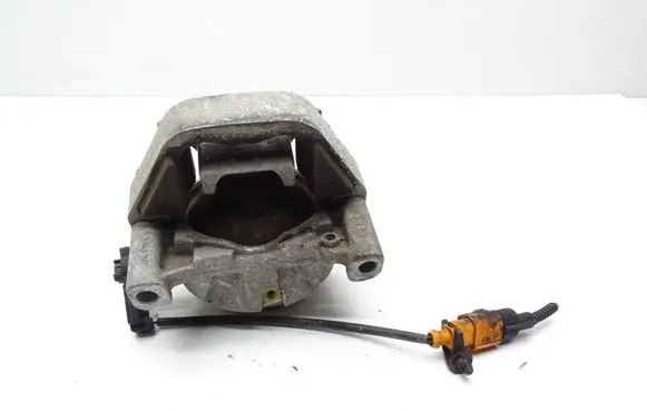 Audi A6 S6 C7 4G Engine mount vacuum valve 
