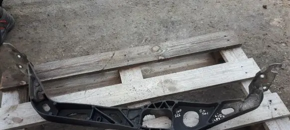 Audi A4 S4 B8 8K Engine mounting bracket
