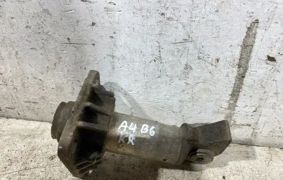 Audi A4 S4 B6 8E 8H Front bumper shock/impact absorber 8e0807133b