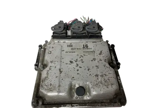 Suzuki Grand Vitara I Engine control unit/module 3392053J20 0281011675 ZY34027524