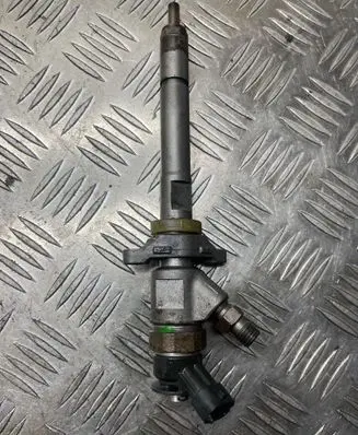 Fuel injector
