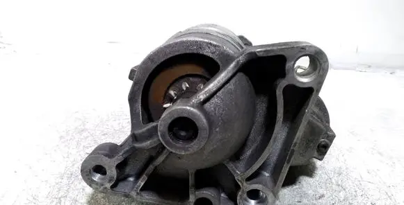 Renault Laguna II Starter motor 8200237594 D8R1