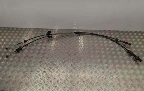 Ford Focus Gear shift cable linkage