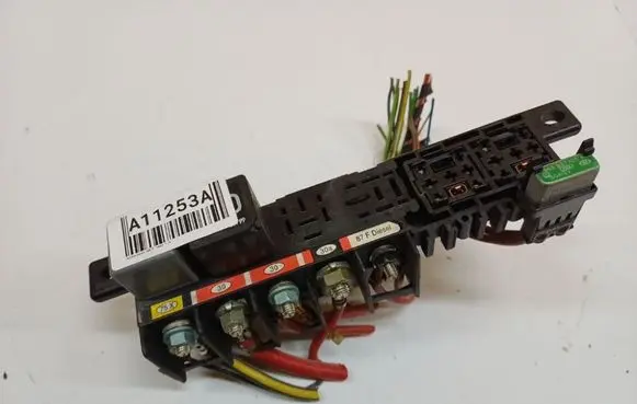 Volkswagen Golf IV Fuse box set 