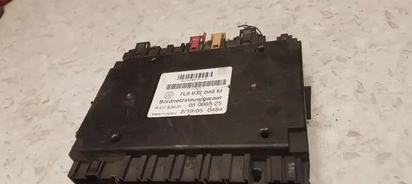 Volkswagen Touareg I Engine control unit/module 7L6937049M 05066525