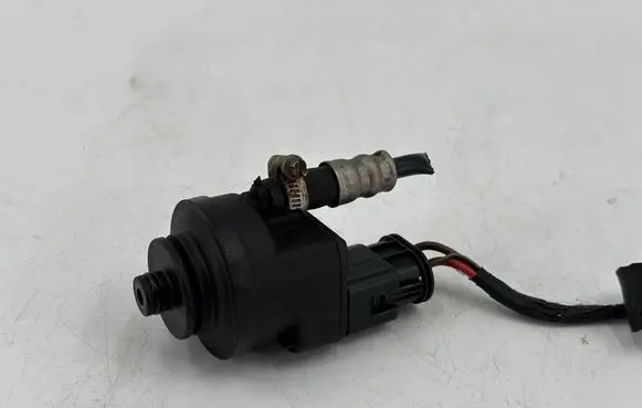 BMW 3 E90 E91 Fuel filter heater 13328572517 8572517 7812067