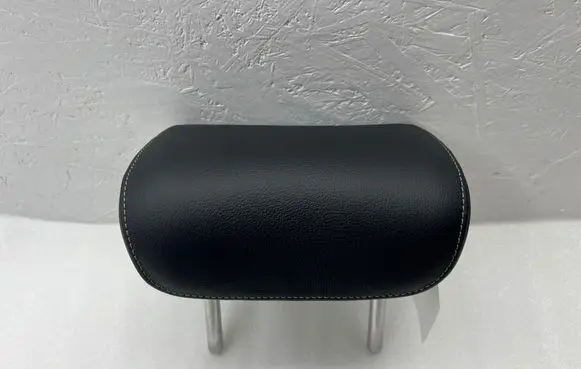 Audi Q2 - Rear seat headrest 