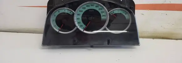 Toyota Corolla Verso E121 Speedometer (instrument cluster) 838000F091