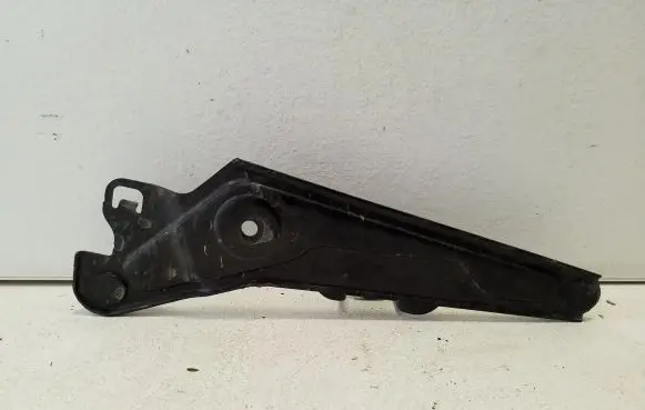 Lexus CT 200H Other engine bay part