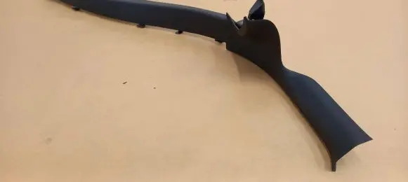 (D)pillar trim (top)