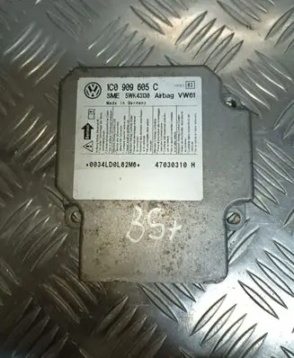 Volkswagen PASSAT B5.5 Airbag control unit/module 1C0909605