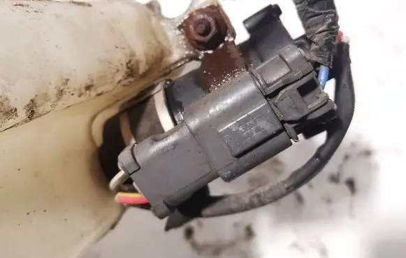 Honda Civic Windscreen/windshield washer pump 