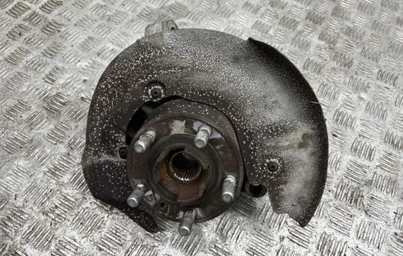Front wheel hub
