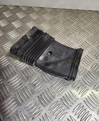 Ford Focus Air intake duct part 7M519E635 76899629