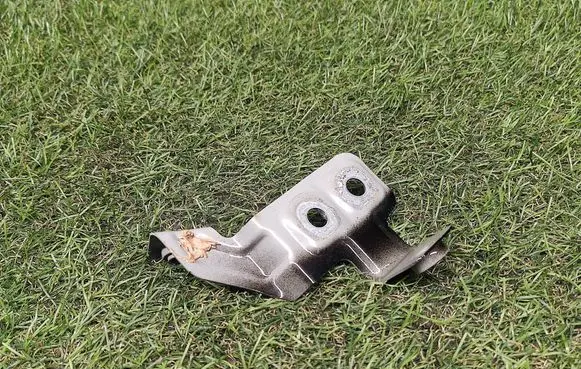 BMW 5 G30 G31 G38 Fender mounting bracket 7440426 41357440426