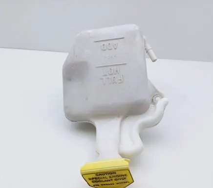 Chrysler PT Cruiser Coolant expansion tank/reservoir 05058742AA 05058741AA