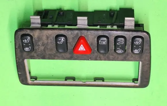 Mercedes-Benz E W210 Seat heating switch 2108200151